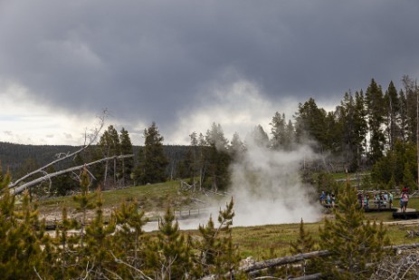 Gewitter bei Mud Pool Area im Yellowstone Nationalpark