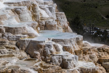 Sinterterrassen bei Mammoth Hot Springs im Yellowstone Nationalpark