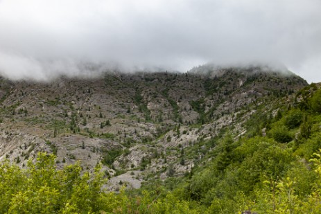 Mount St. Helens in Wolken