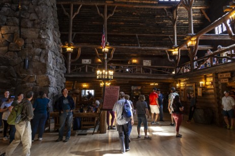 Old Faithful Inn im Yellowstone Nationalpark