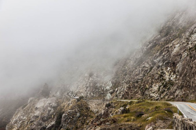 Nebel am Küstenhighwy Nr. 1 Kalifornien