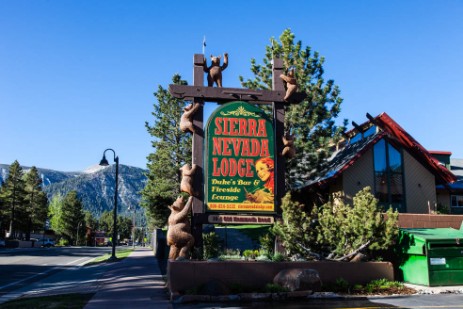 Sierra Nevada Lodge in Mammoth Lakes